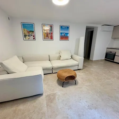 Neuf 3p- Proche & Aeroport Διαμέρισμα