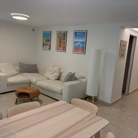 Neuf 3p- Proche & Aeroport *