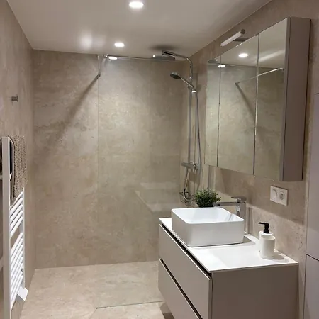 Διαμέρισμα Neuf 2 Et Salon - Proche & Aeroport *