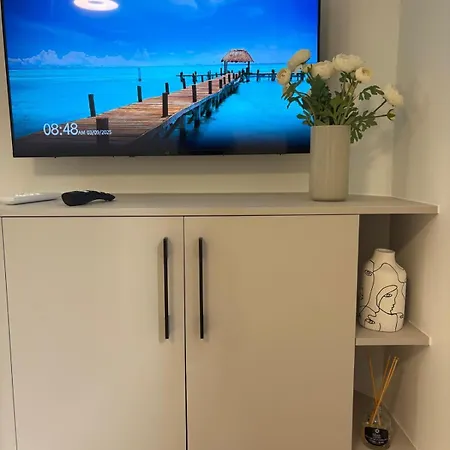 Neuf 3p- Proche & Aeroport *