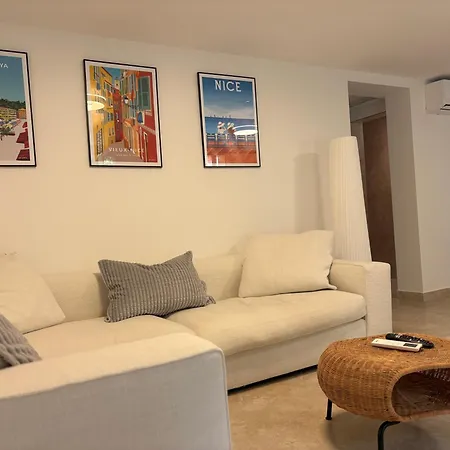 Neuf 3p- Proche & Aeroport Apartmán *